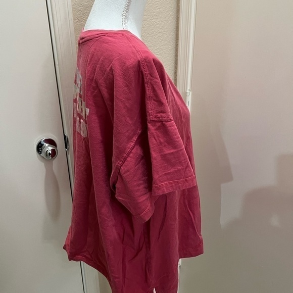 Old navy ‘love yourself already’ graphic tee - Picture 2 of 4